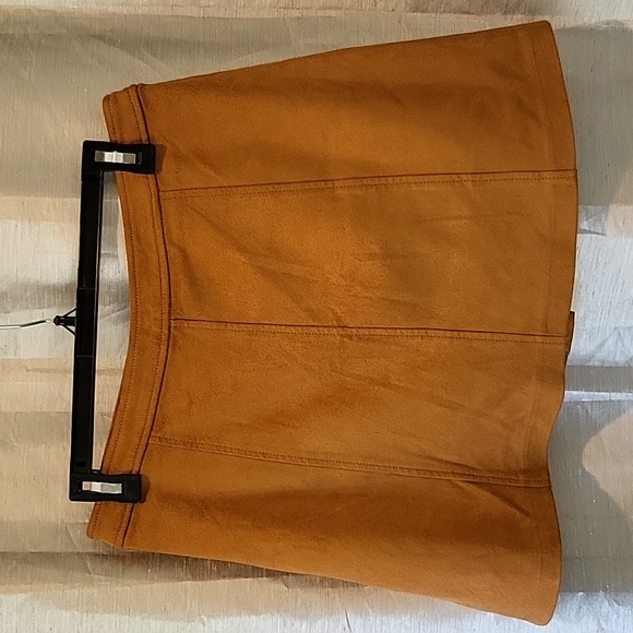 Zara faux suede miniskirt - Picture 2 of 9